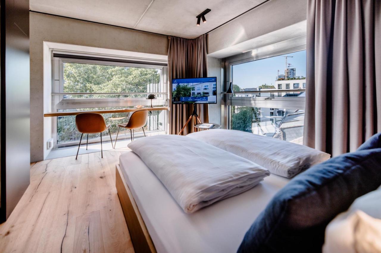The Flag West M. Hotel Frankfurt am Main Bagian luar foto
